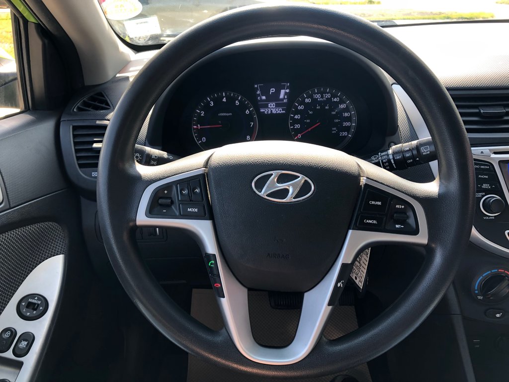 2014 Hyundai Accent GL - a/c heated seats, hands free, XM radio in COLDBROOK, Nova Scotia - 9 - w1024h768px