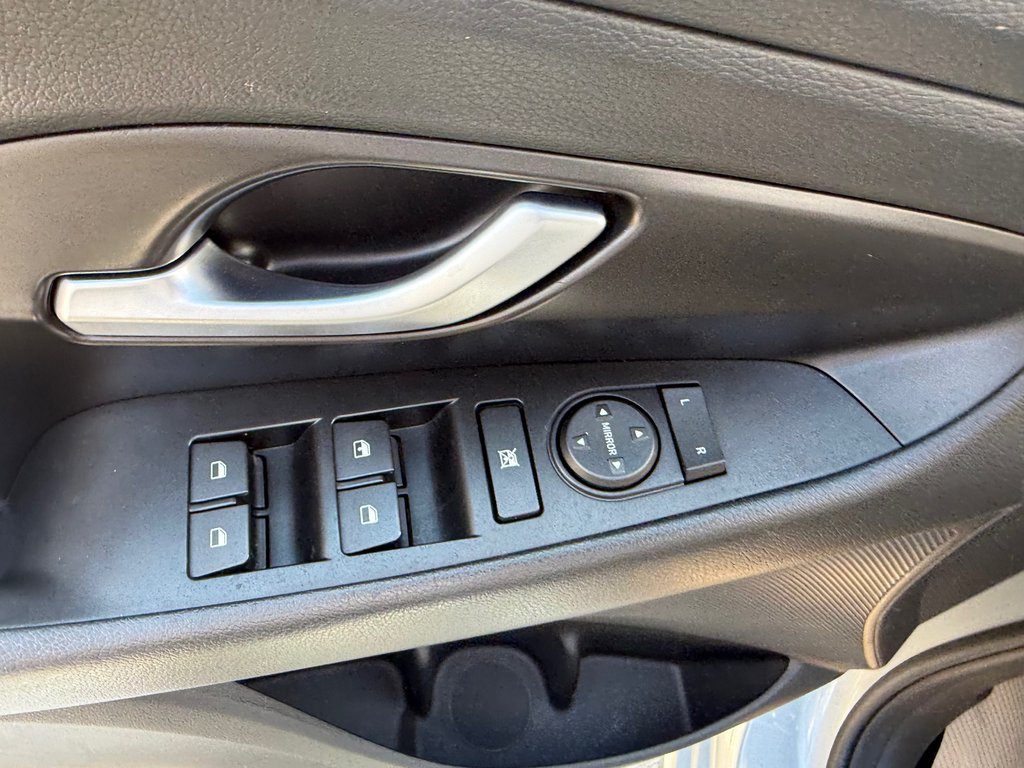 2020 Hyundai ELANTRA GT Preferred, keyless entry, BACKUP CAMERA, Bluetooth in Kentville, Nova Scotia - 8 - w1024h768px