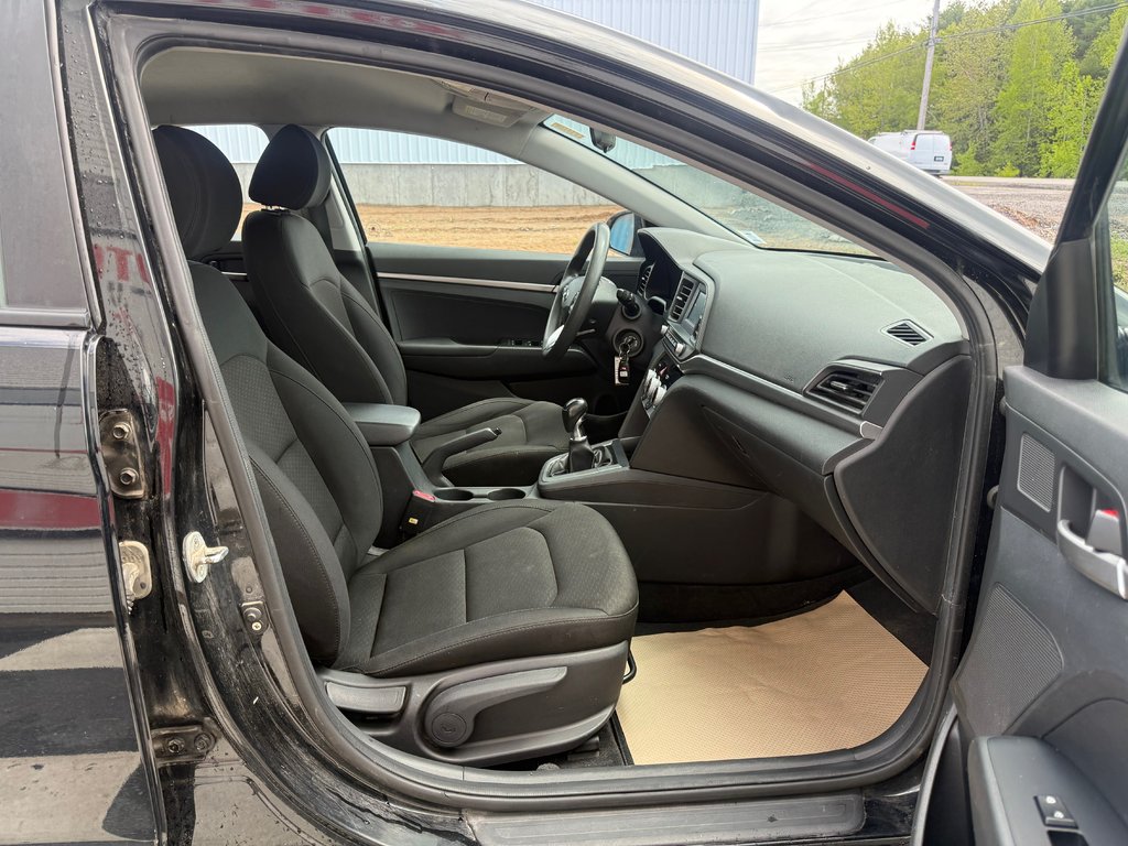 2020 Hyundai ELANTRA SE Essential, keyless entry, 6 SPEED, Bluetooth in Kentville, Nova Scotia - 19 - w1024h768px