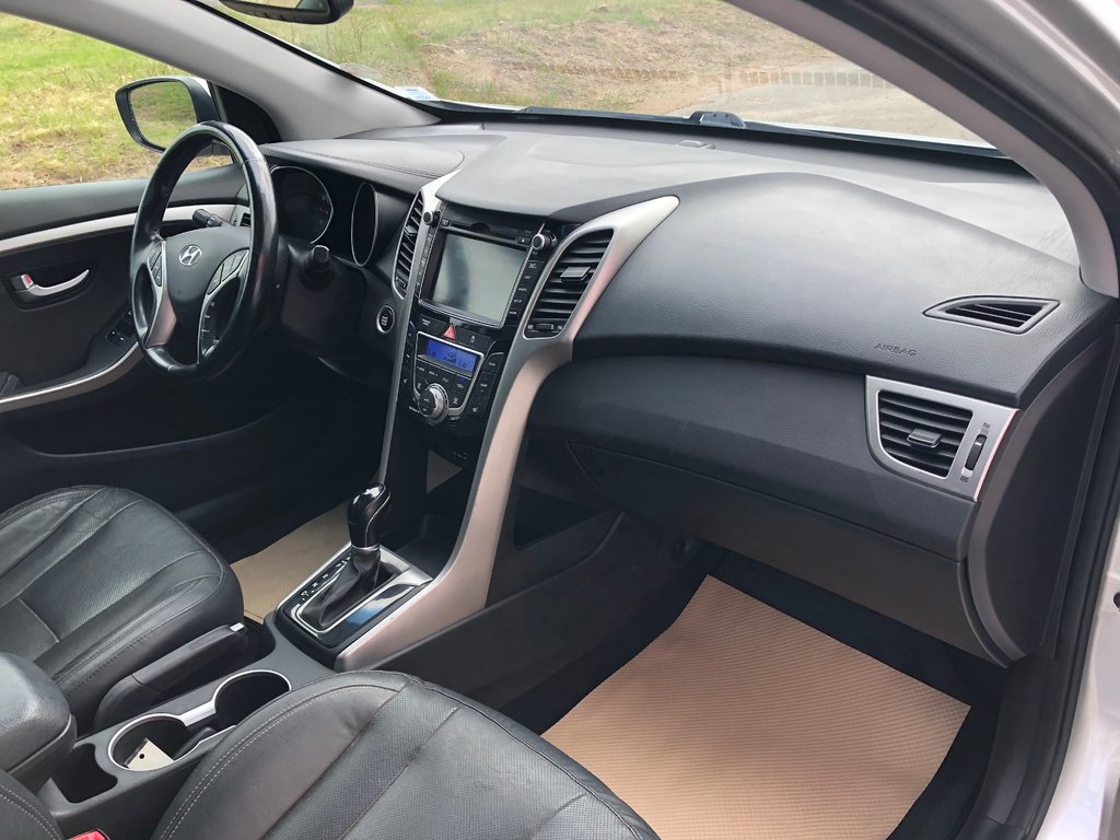 2014 Hyundai Elantra SE w/Tech Pkg - sunroof, power and heated seats in Kentville, Nova Scotia - 26 - w1024h768px