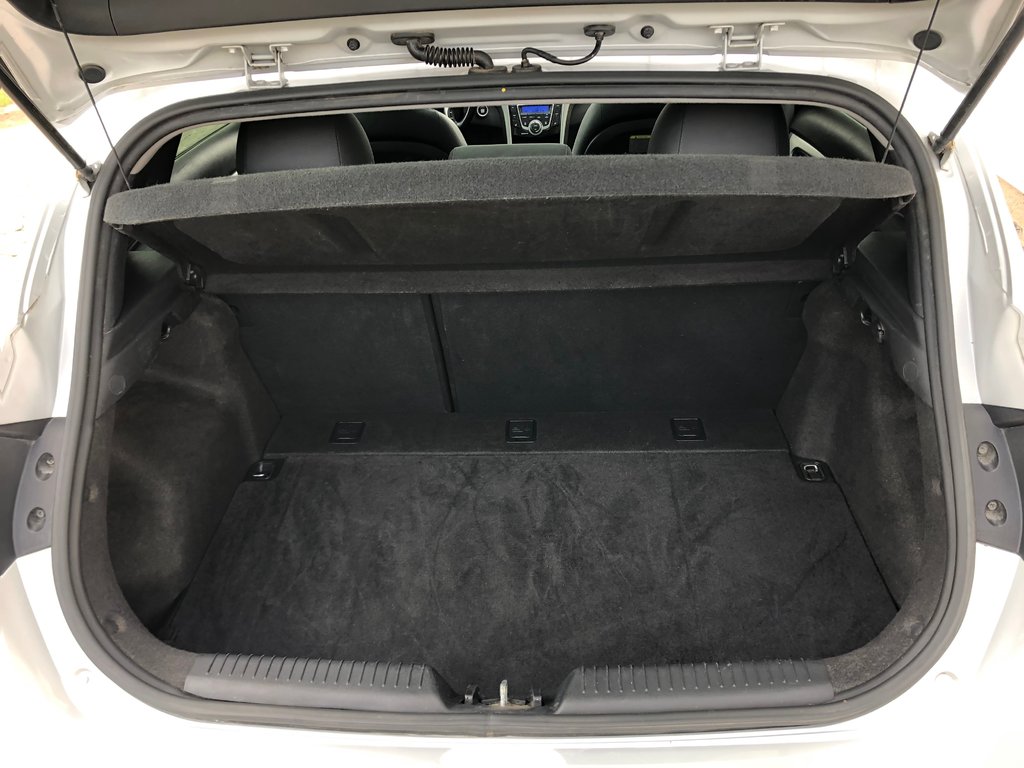 2014 Hyundai Elantra SE w/Tech Pkg - sunroof, power and heated seats in Kentville, Nova Scotia - 23 - w1024h768px