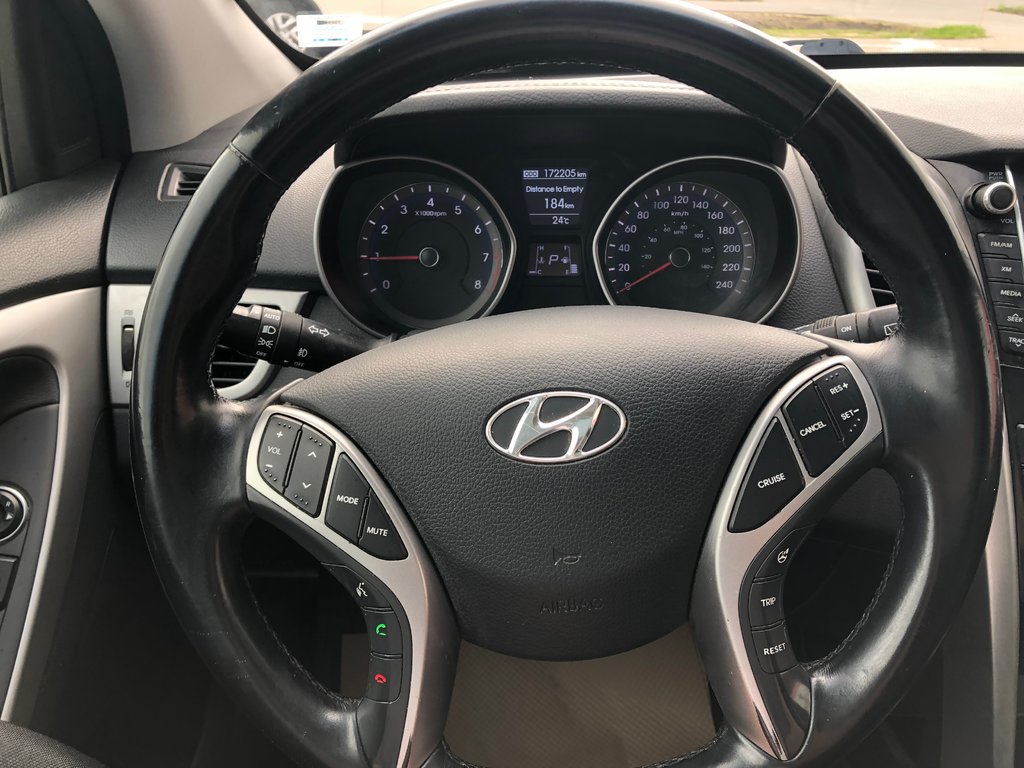 2014 Hyundai Elantra SE w/Tech Pkg - sunroof, power and heated seats in Kentville, Nova Scotia - 9 - w1024h768px