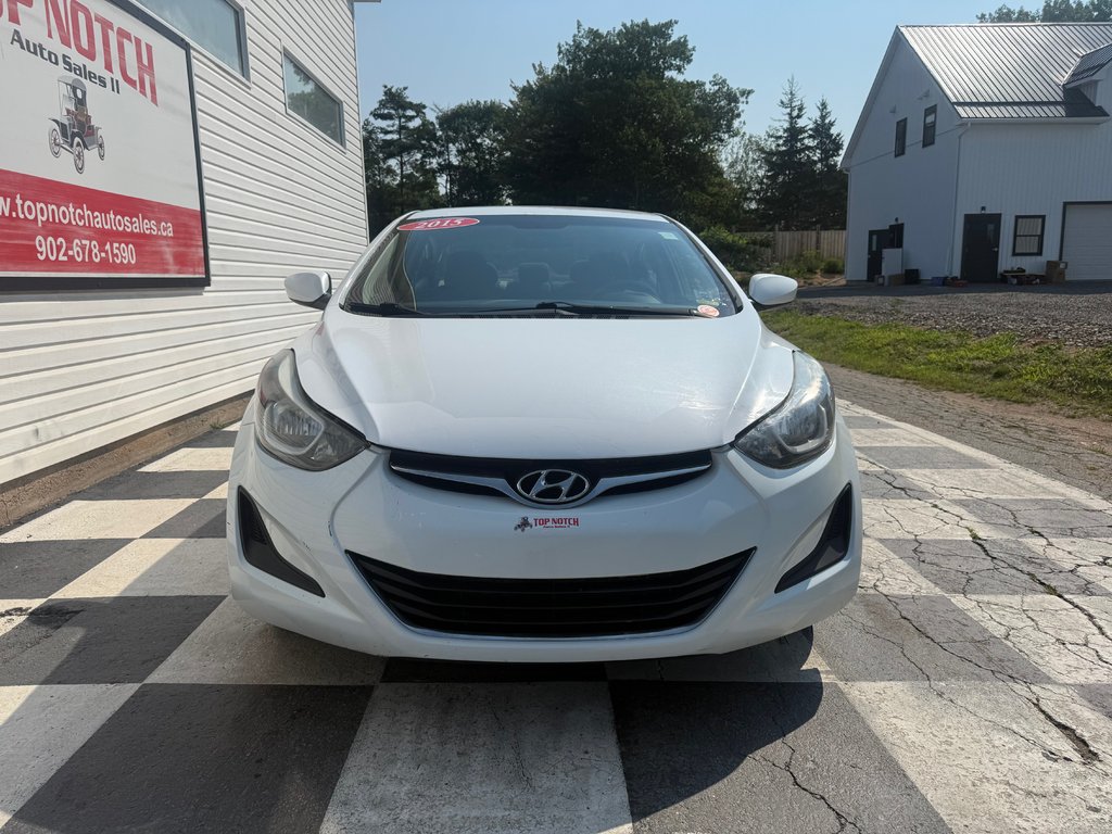 Hyundai ELANTRA GL, Keyless entry, MP3, Cruise control 2015 à Kentville, Nouvelle-Écosse - 2 - w1024h768px