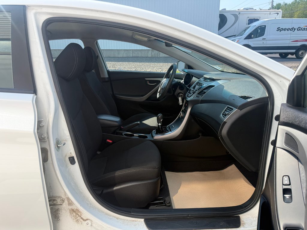 Hyundai ELANTRA GL, Keyless entry, MP3, Cruise control 2015 à Kentville, Nouvelle-Écosse - 19 - w1024h768px
