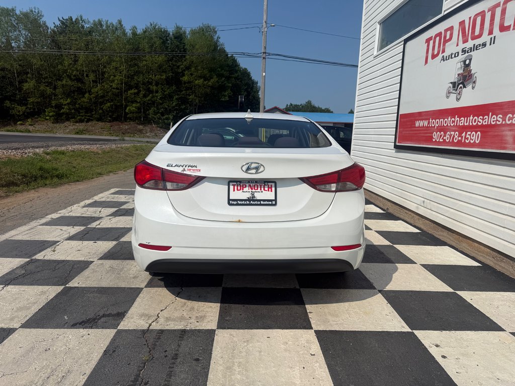 Hyundai ELANTRA GL, Keyless entry, MP3, Cruise control 2015 à Kentville, Nouvelle-Écosse - 5 - w1024h768px