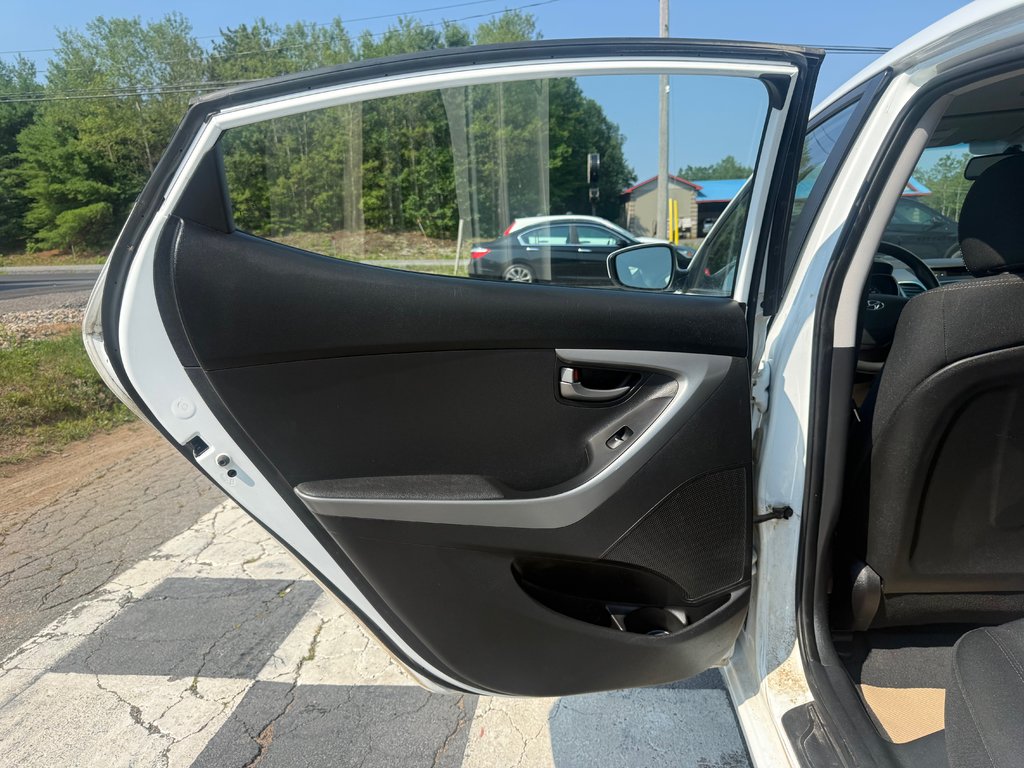 Hyundai ELANTRA GL, Keyless entry, MP3, Cruise control 2015 à Kentville, Nouvelle-Écosse - 13 - w1024h768px
