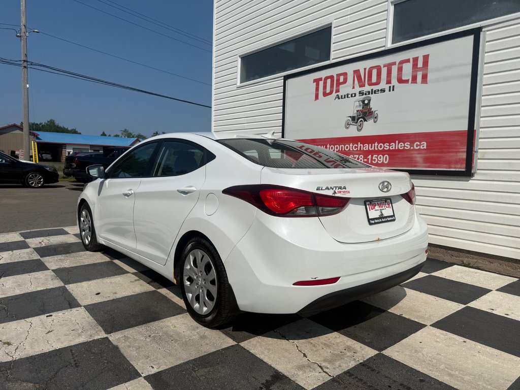 Hyundai ELANTRA GL, Keyless entry, MP3, Cruise control 2015 à Kentville, Nouvelle-Écosse - 6 - w1024h768px