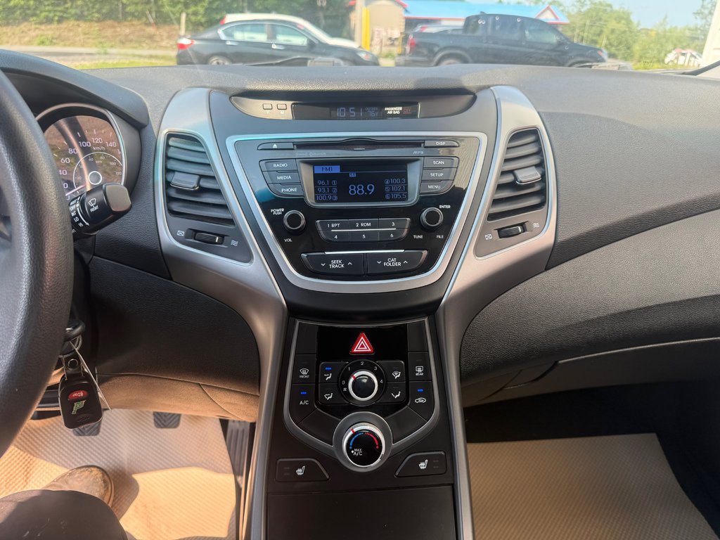 Hyundai ELANTRA GL, Keyless entry, MP3, Cruise control 2015 à Kentville, Nouvelle-Écosse - 12 - w1024h768px