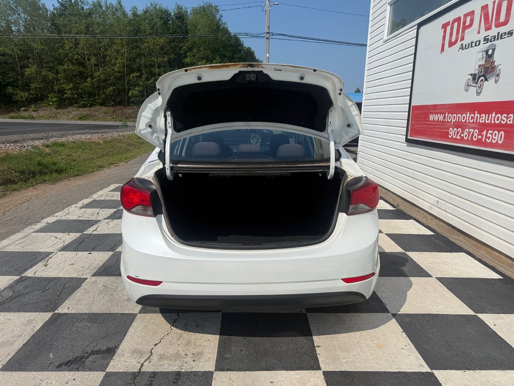 Hyundai ELANTRA GL, Keyless entry, MP3, Cruise control 2015 à Kentville, Nouvelle-Écosse - 15 - w1024h768px