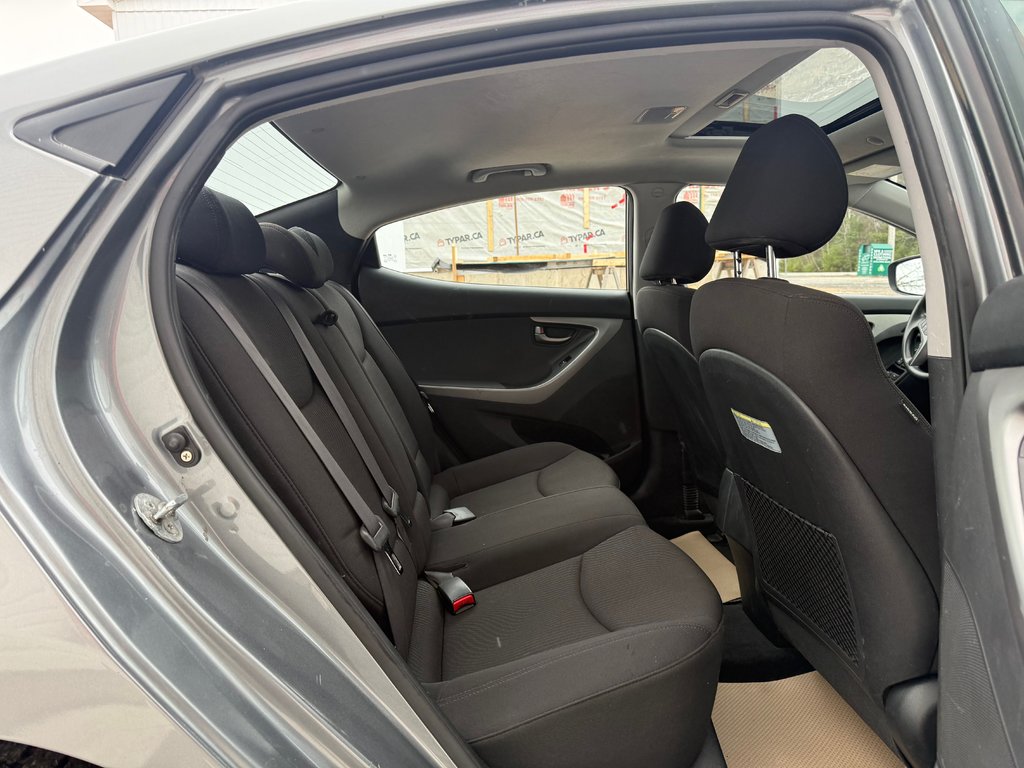 2016 Hyundai ELANTRA Sport , keyless entry, backup camera, Bluetooth in COLDBROOK, Nova Scotia - 18 - w1024h768px