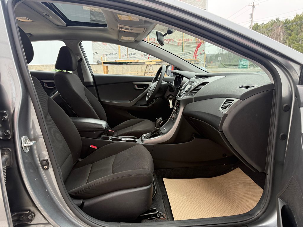 2016 Hyundai ELANTRA Sport , keyless entry, backup camera, Bluetooth in COLDBROOK, Nova Scotia - 20 - w1024h768px