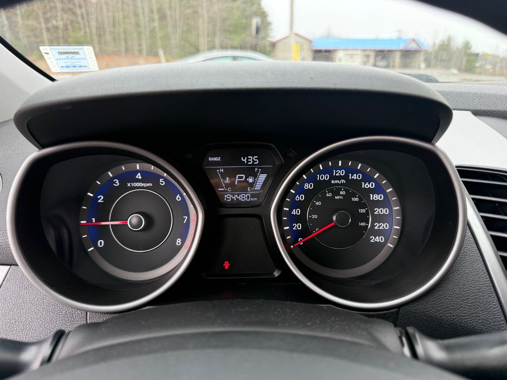 2016 Hyundai ELANTRA Sport , keyless entry, backup camera, Bluetooth in COLDBROOK, Nova Scotia - 11 - w1024h768px