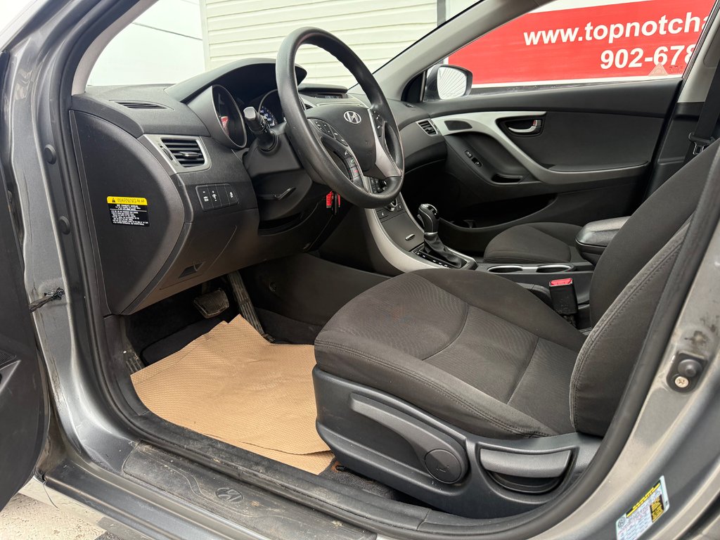 2016 Hyundai ELANTRA Sport , keyless entry, backup camera, Bluetooth in COLDBROOK, Nova Scotia - 9 - w1024h768px