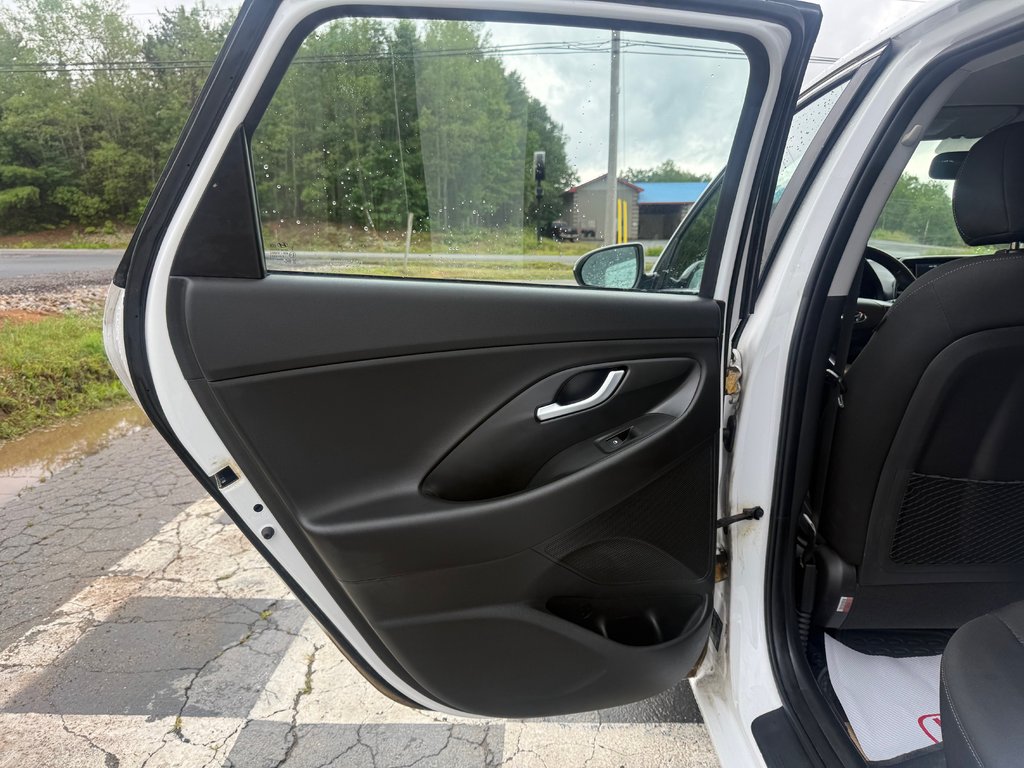 2018 Hyundai ELANTRA GT, keyless entry, backup camera, Bluetooth in Kentville, Nova Scotia - 13 - w1024h768px