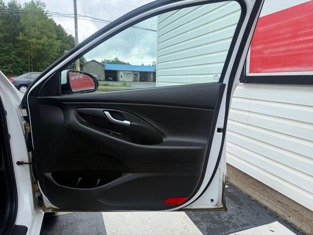 2018 Hyundai ELANTRA GT, keyless entry, backup camera, Bluetooth in Kentville, Nova Scotia - 18 - w1024h768px