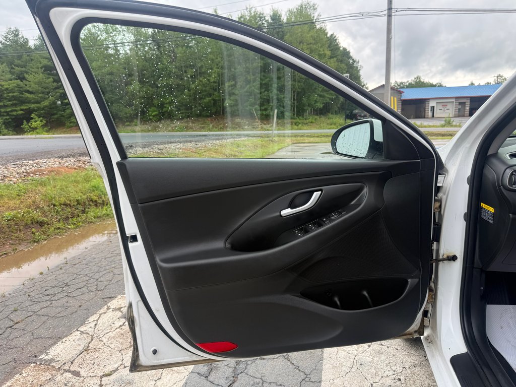 2018 Hyundai ELANTRA GT, keyless entry, backup camera, Bluetooth in Kentville, Nova Scotia - 7 - w1024h768px