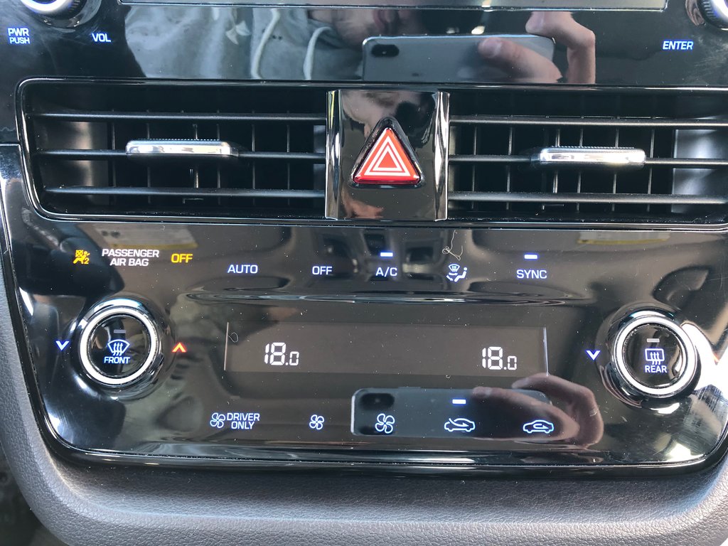 2022 Hyundai IONIQ PLUG-IN HYBRID Preferred -  dual climate zones, heated seats, a/c in Kentville, Nova Scotia - 13 - w1024h768px