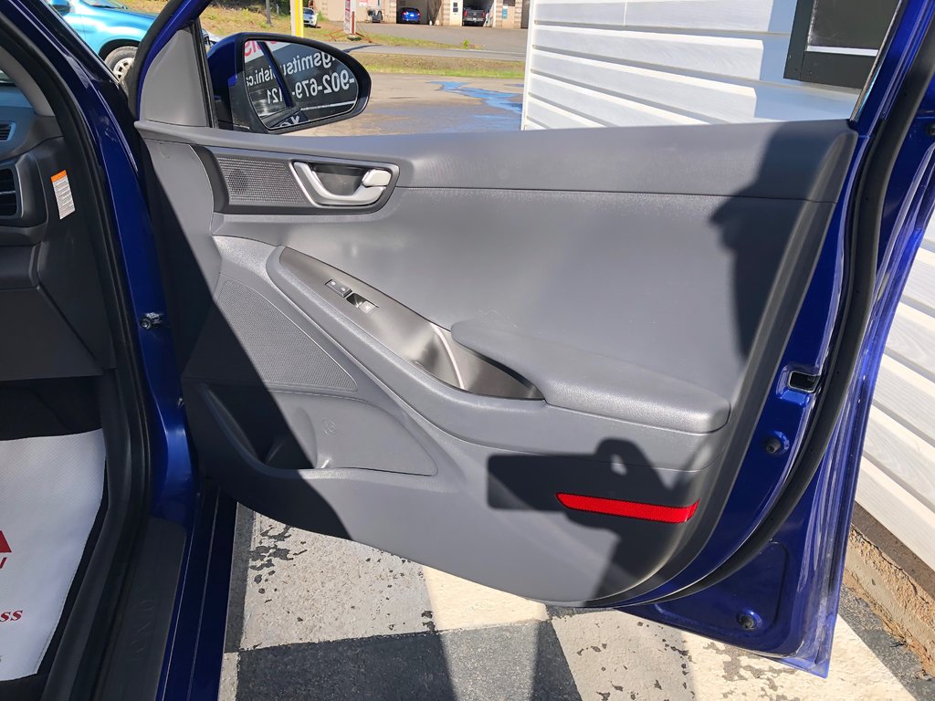 2022 Hyundai IONIQ PLUG-IN HYBRID Preferred -  dual climate zones, heated seats, a/c in Kentville, Nova Scotia - 24 - w1024h768px