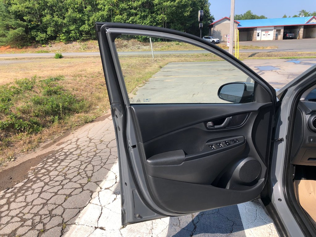2021 Hyundai Kona Essential in Kentville, Nova Scotia - 7 - w1024h768px
