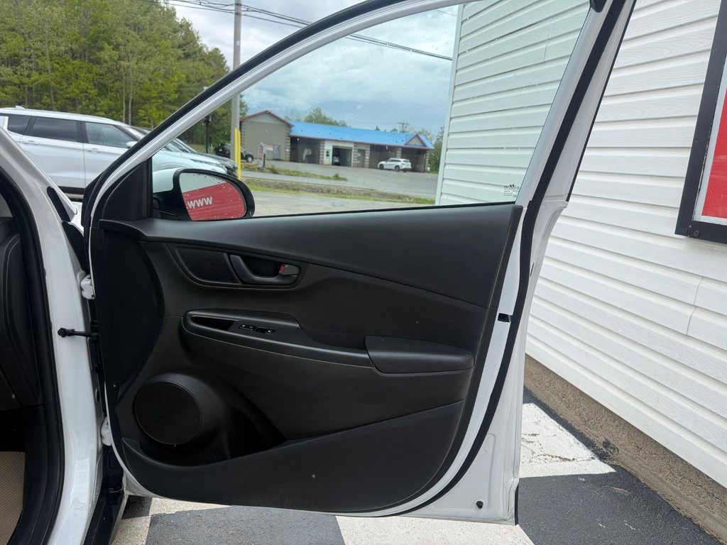 2021 Hyundai KONA Essential, keyless entry, backup camera, Bluetooth in Kentville, Nova Scotia - 18 - w1024h768px