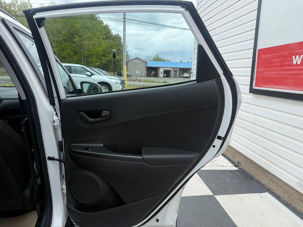 2021 Hyundai KONA Essential, keyless entry, backup camera, Bluetooth in Kentville, Nova Scotia - 16 - w1024h768px