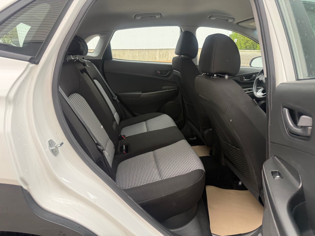 2021 Hyundai KONA Essential, keyless entry, backup camera, Bluetooth in Kentville, Nova Scotia - 17 - w1024h768px