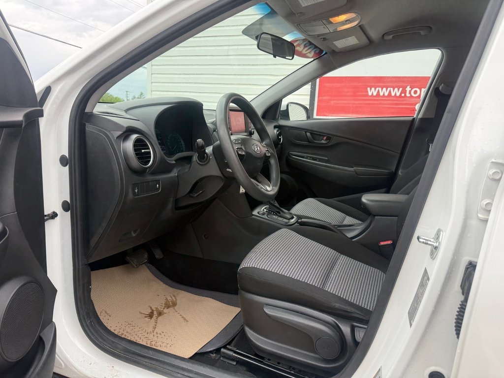 2021 Hyundai KONA Essential, keyless entry, backup camera, Bluetooth in Kentville, Nova Scotia - 9 - w1024h768px