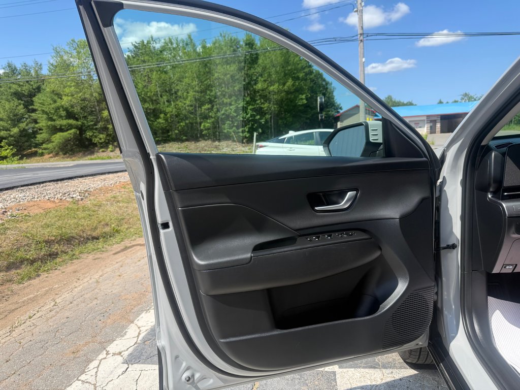 2024 Hyundai Kona Preferred, keyless entry, Remote Start, Bluetooth in COLDBROOK, Nova Scotia - 7 - w1024h768px