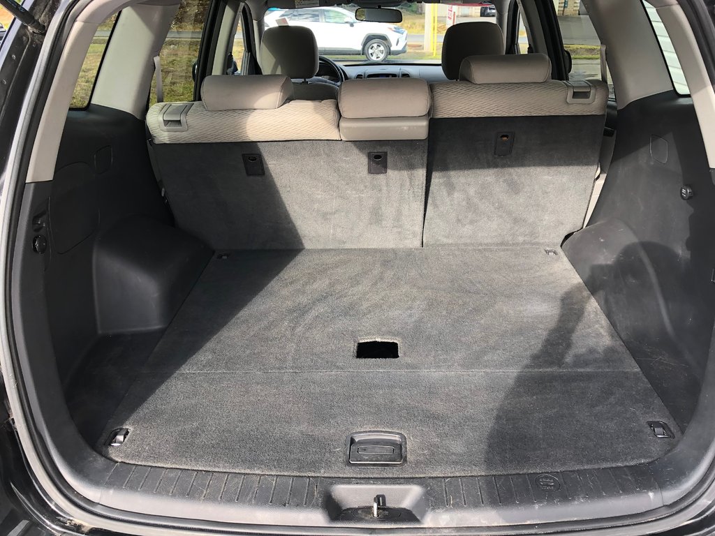 2009 Hyundai Santa Fe GL in COLDBROOK, Nova Scotia - 18 - w1024h768px