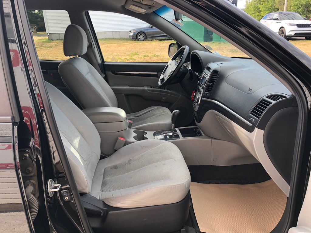 2009 Hyundai Santa Fe GL in COLDBROOK, Nova Scotia - 21 - w1024h768px