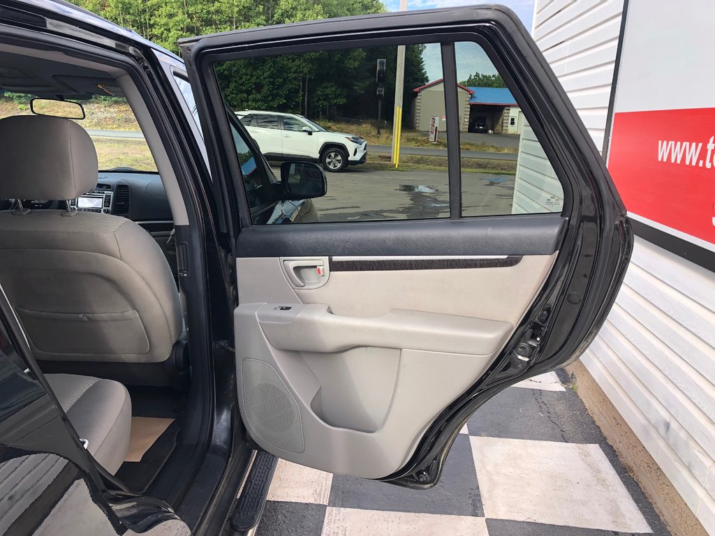 2009 Hyundai Santa Fe GL in COLDBROOK, Nova Scotia - 19 - w1024h768px