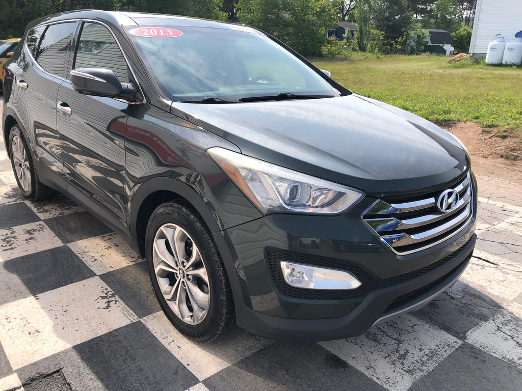 2013 Hyundai Santa Fe Limited - sunroof, reverse cam, heated/vented seat in Kentville, Nova Scotia - 3 - w1024h768px