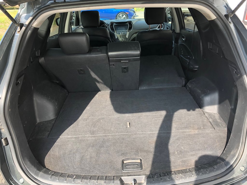 2013 Hyundai Santa Fe Limited - sunroof, reverse cam, heated/vented seat in Kentville, Nova Scotia - 22 - w1024h768px