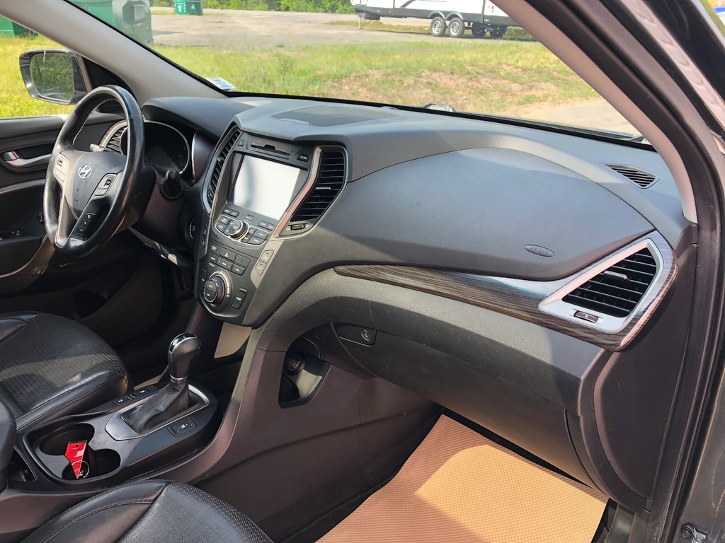 2013 Hyundai Santa Fe Limited - sunroof, reverse cam, heated/vented seat in Kentville, Nova Scotia - 25 - w1024h768px