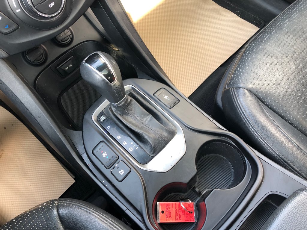 2013 Hyundai Santa Fe Limited - sunroof, reverse cam, heated/vented seat in Kentville, Nova Scotia - 15 - w1024h768px