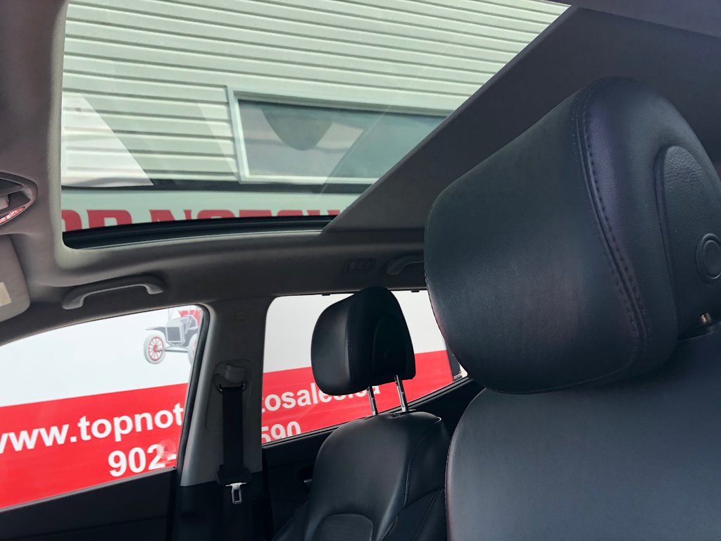 2013 Hyundai Santa Fe Limited - sunroof, reverse cam, heated/vented seat in Kentville, Nova Scotia - 19 - w1024h768px