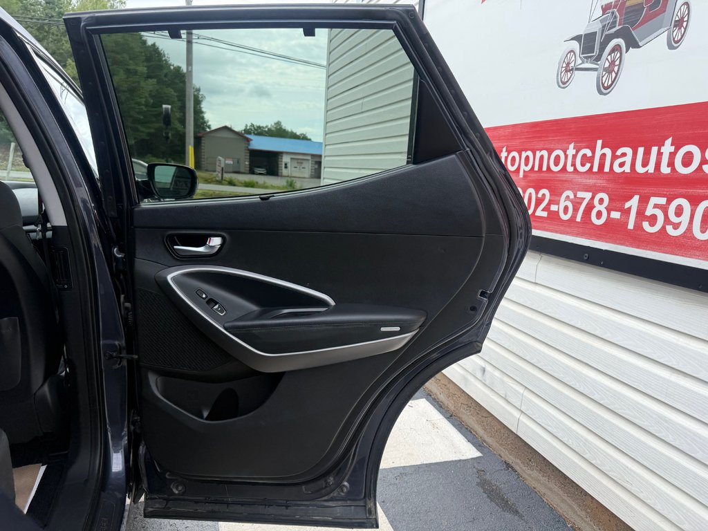 Hyundai SANTA FE premium, Keyless entry, MP3, Cruise control 2014 à Kentville, Nouvelle-Écosse - 17 - w1024h768px
