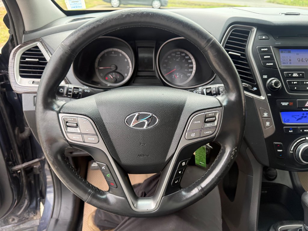 Hyundai SANTA FE premium, Keyless entry, MP3, Cruise control 2014 à Kentville, Nouvelle-Écosse - 11 - w1024h768px