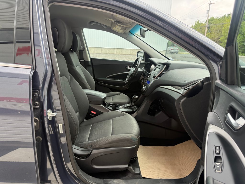 Hyundai SANTA FE premium, Keyless entry, MP3, Cruise control 2014 à Kentville, Nouvelle-Écosse - 20 - w1024h768px