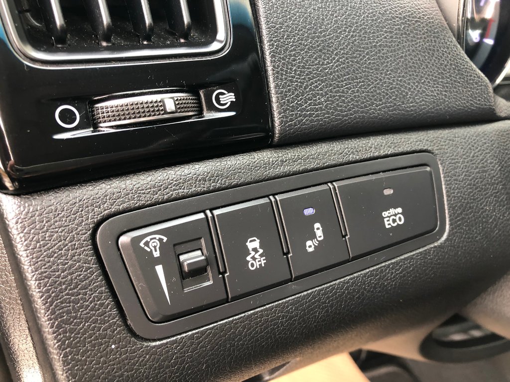 2014 Hyundai SONATA SE/LIMITED Limited - Reverse Camera, Push Start, Sunroof in COLDBROOK, Nova Scotia - 9 - w1024h768px