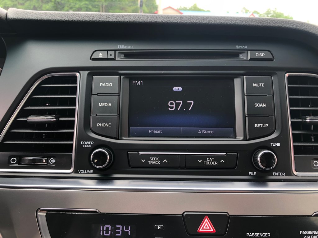 2017 Hyundai Sonata 2.4L GL - cruise control, hands free, reverse cam in COLDBROOK, Nova Scotia - 11 - w1024h768px