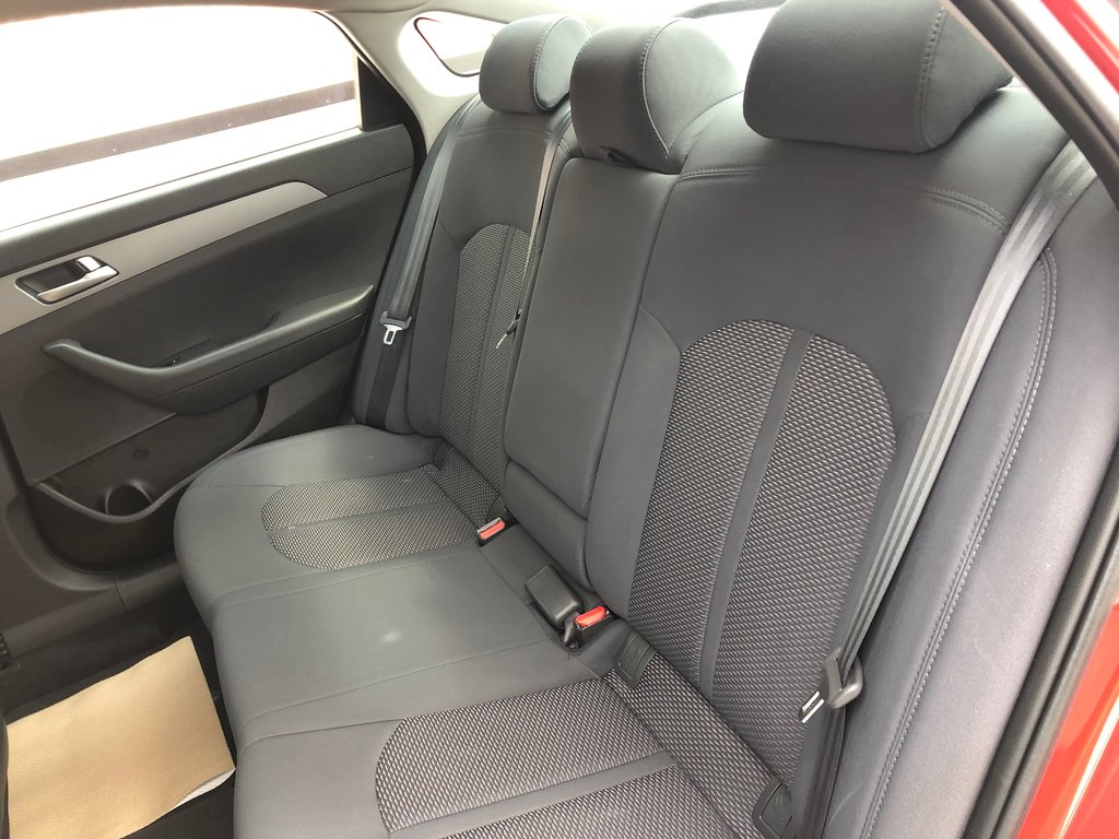 2017 Hyundai Sonata 2.4L GL - cruise control, hands free, reverse cam in COLDBROOK, Nova Scotia - 18 - w1024h768px
