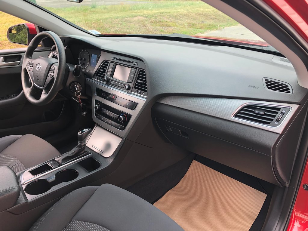 2017 Hyundai Sonata 2.4L GL - cruise control, hands free, reverse cam in COLDBROOK, Nova Scotia - 22 - w1024h768px