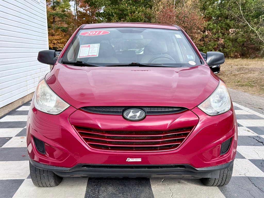 2011 Hyundai TUCSON L | CD/MP3 Player, Rear Defrost, Traction Control in COLDBROOK, Nova Scotia - 2 - w1024h768px