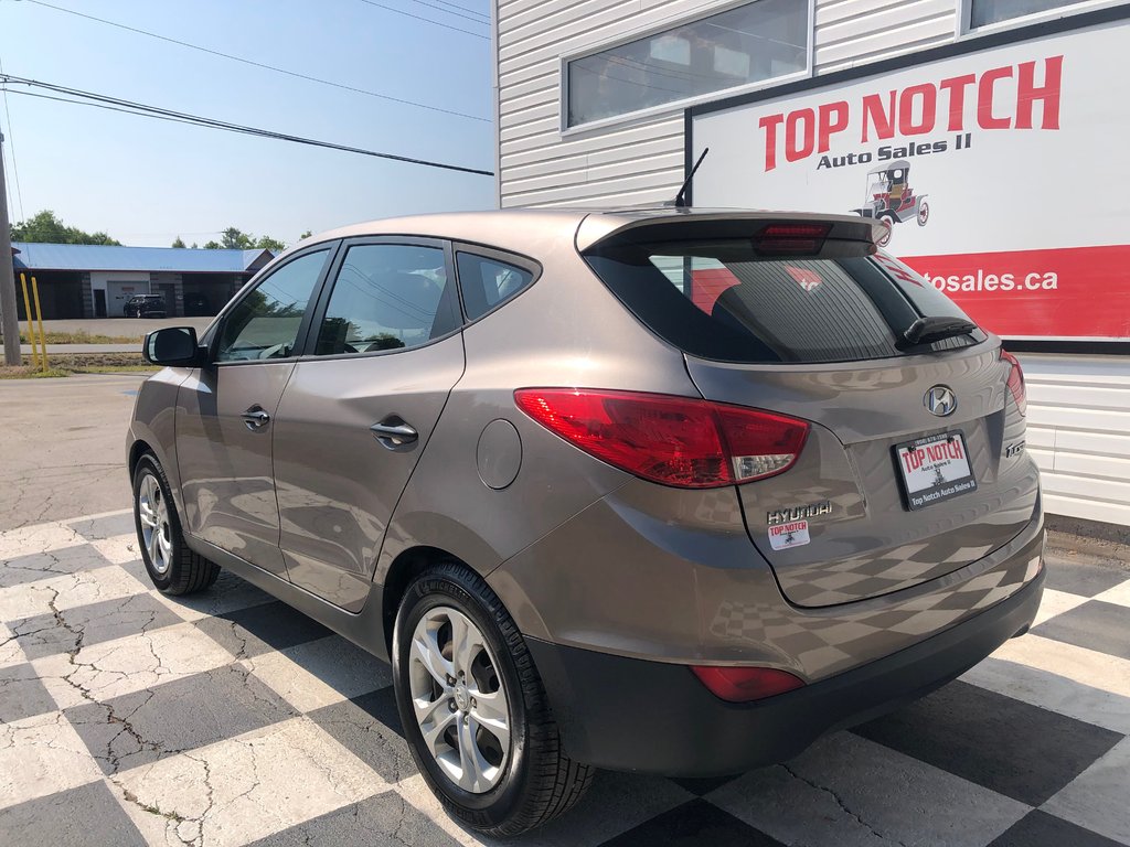2012 Hyundai Tucson GL in Kentville, Nova Scotia - 6 - w1024h768px