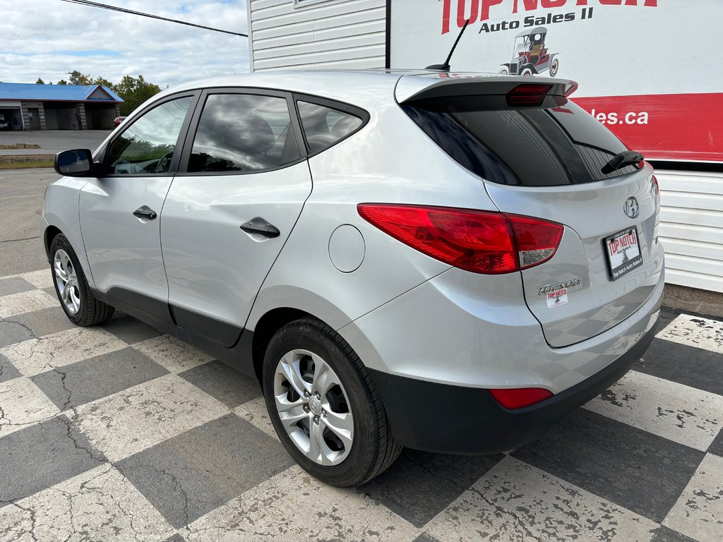 2015  Tucson GL - heated seats, a/c, heated windshield, bt in COLDBROOK, Nova Scotia - 6 - w1024h768px