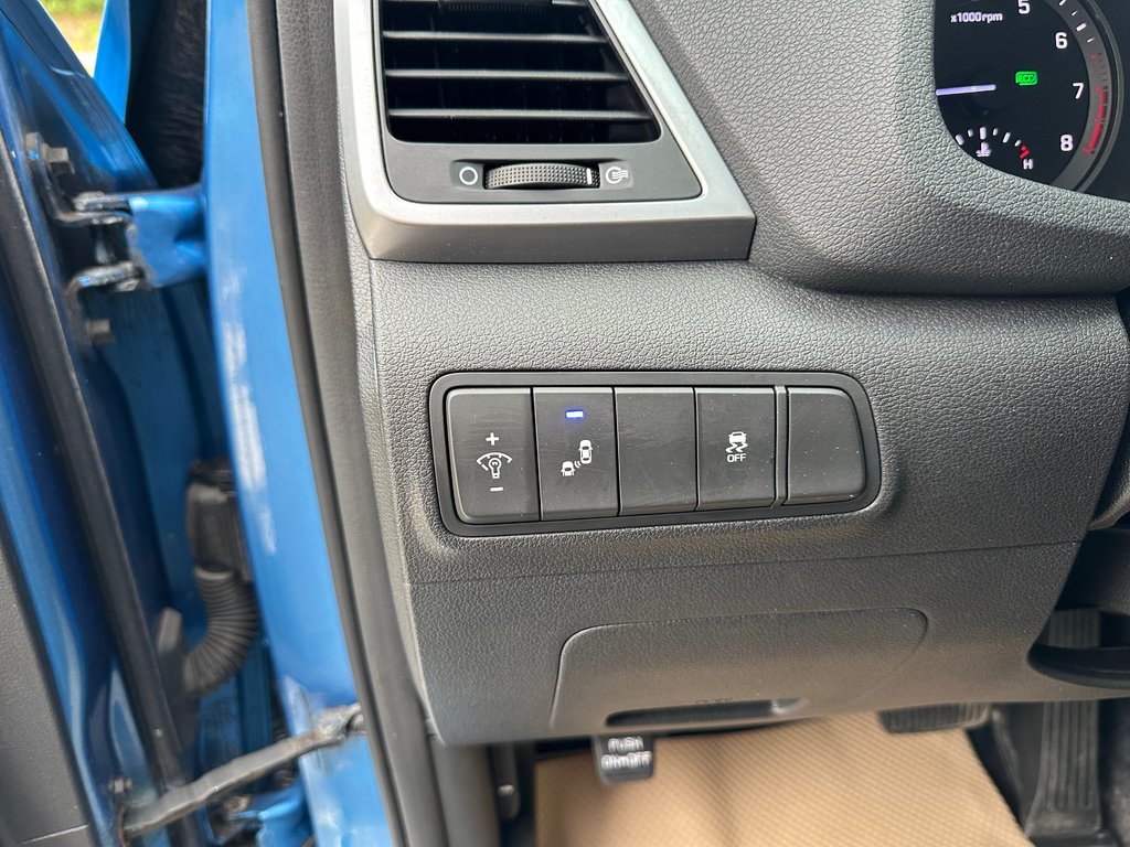Hyundai Tucson SE - CD Player, Heated Seats, Sunroof 2017 à Kentville, Nouvelle-Écosse - 11 - w1024h768px