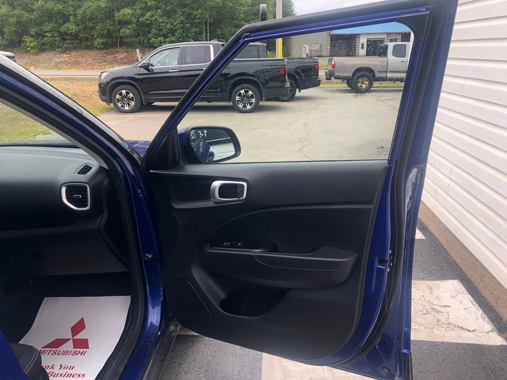 2020 Hyundai Venue Preferred - Carplay, Reverse Camera, Push Start in COLDBROOK, Nova Scotia - 22 - w1024h768px
