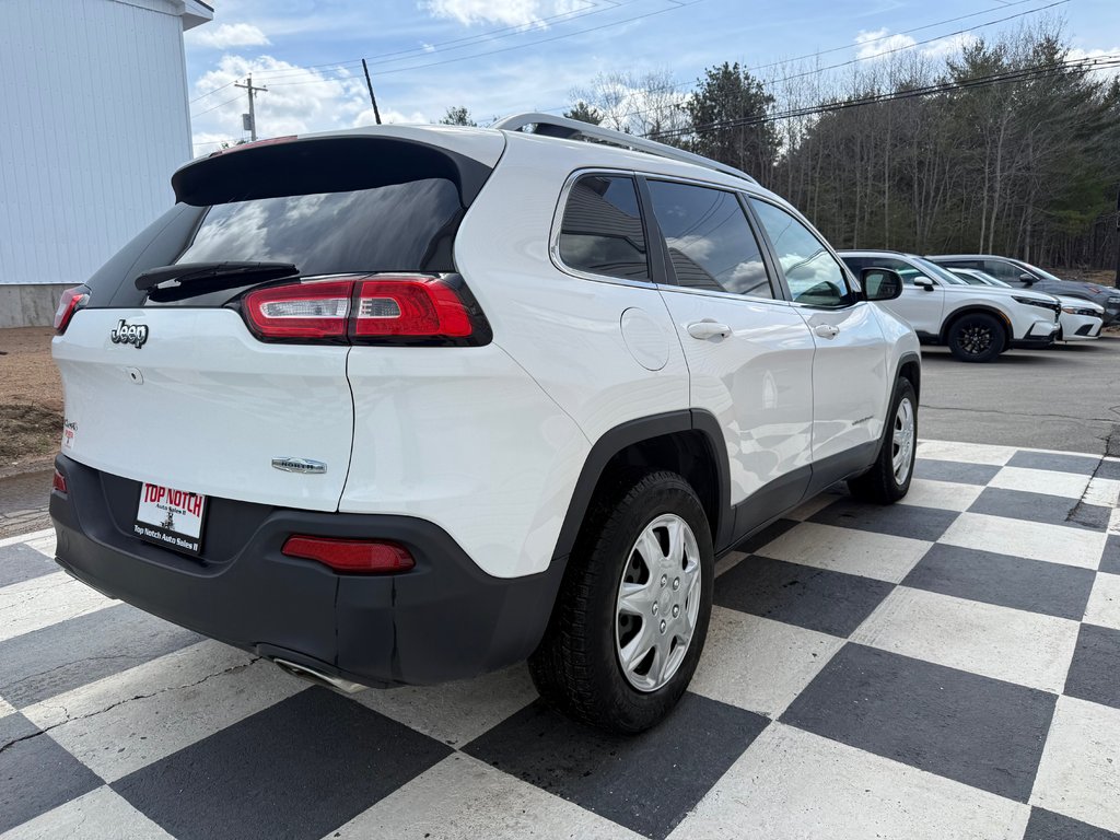 2016 Jeep CHEROKEE North, keyless entry, Remote Start, Bluetooth in COLDBROOK, Nova Scotia - 4 - w1024h768px