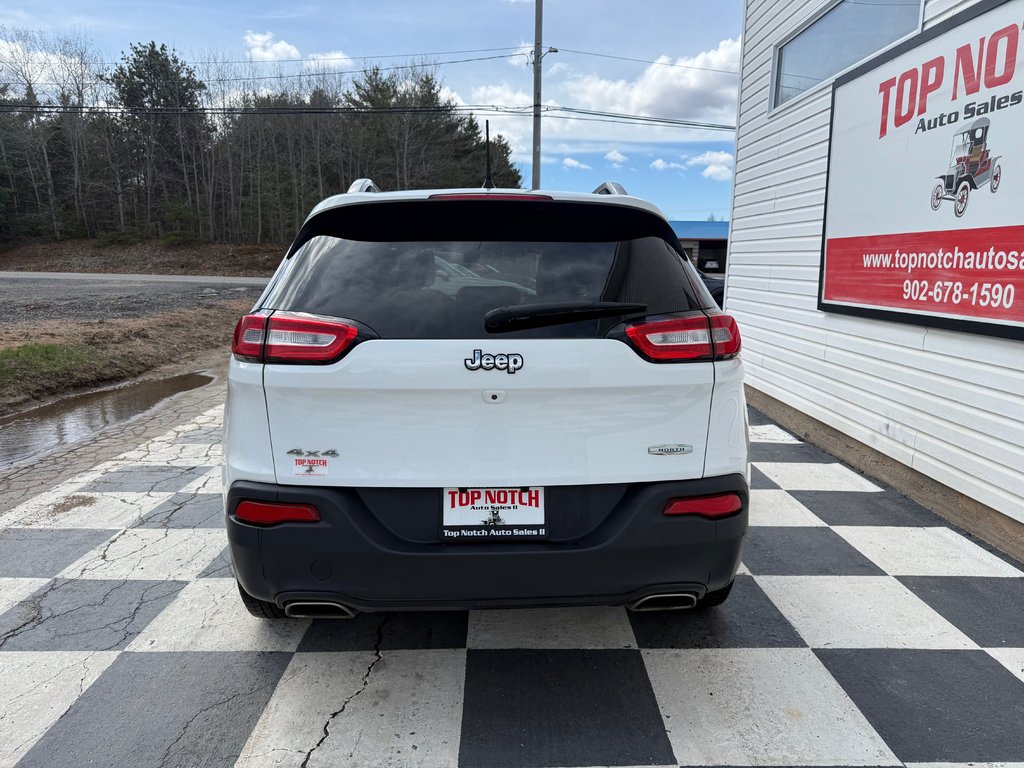 2016 Jeep CHEROKEE North, keyless entry, Remote Start, Bluetooth in COLDBROOK, Nova Scotia - 5 - w1024h768px